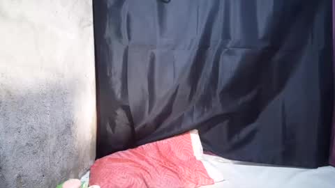 Snapshot of hugecockforyouxx chatting on 19, 7, 2026 bella passwordshow 500tokens no time limit online show from 19, 7, 2026