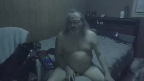 lonely huggy bear online show from 18, 4, 2026