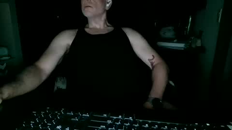 hughethigh online show from 11, 9, 2025