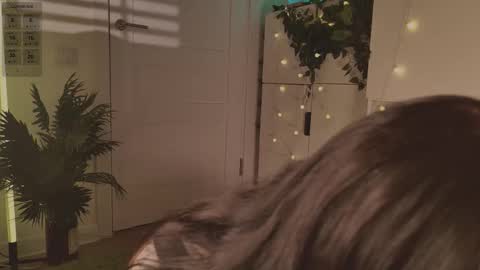 Snapshot of hugme_ chatting on 16, 1, 2026 Mika online show from 16, 1, 2026