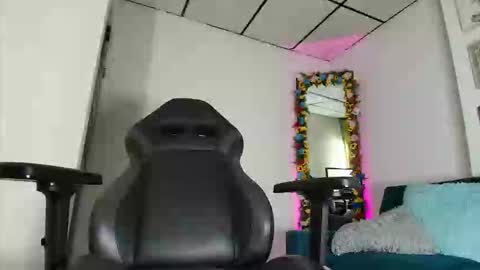 Snapshot of huila97 chatting on 6, 3, 2026 elecktra12 online show from 6, 3, 2026