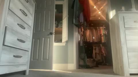 HungSlut online show from 14, 1, 2025