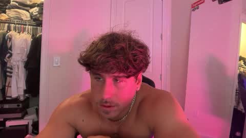 Snapshot of hungkingg22 chatting on 2, 4, 2026 hungkingg22 online show from 2, 4, 2026