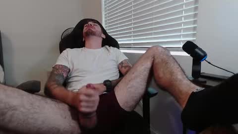 Snapshot of hungmtnman2256 chatting on 15, 12, 2024 hungmtnman2256 online show from 15, 12, 2024