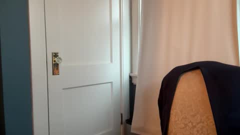 AARON online show from 4, 12, 2025