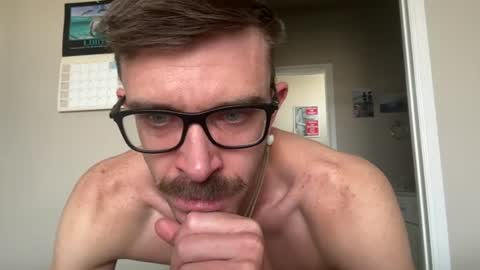 Snapshot of hungrunner24 chatting on 17, 7, 2026 hungrunner24 online show from 17, 7, 2026