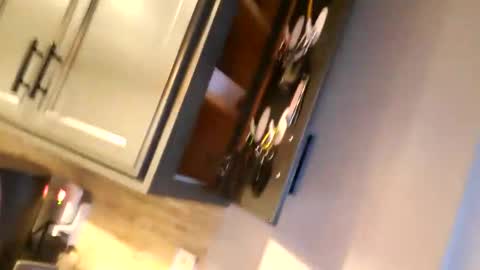 hungryluver online show from 7, 2, 2025