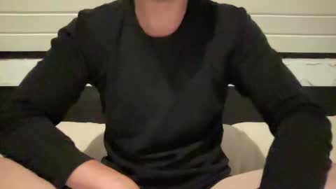 Snapshot of hungwank95 chatting on 13, 12, 2024 hungwank95 online show from 13, 12, 2024