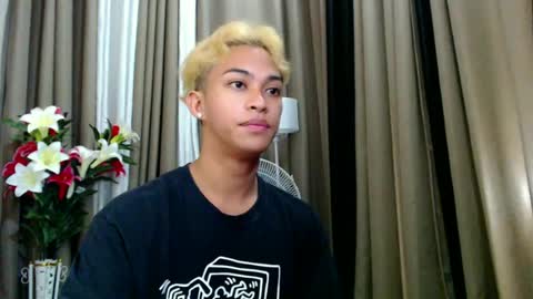 Snapshot of hunk_edward chatting on 25, 6, 2026 hunk_edward online show from 25, 6, 2026
