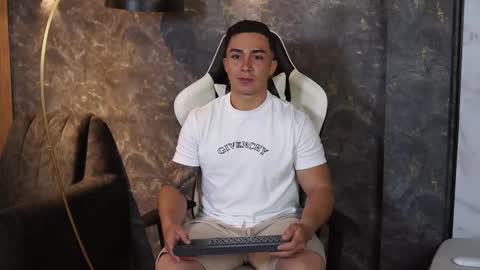 hunk_ryan online show from 11, 11, 2025