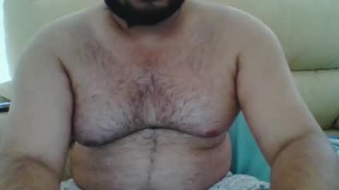 Snapshot of hunkchubby chatting on 8, 5, 2026 chubbyBubby online show from 8, 5, 2026
