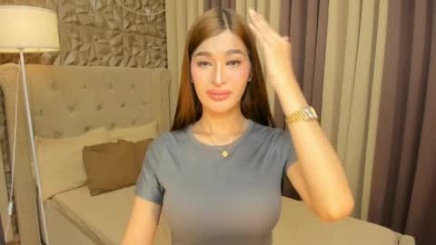 hunkhomerontop online show from 23, 4, 2026