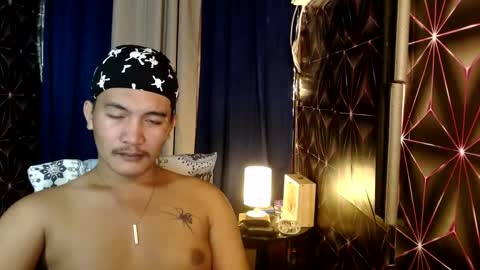 hunkylloyd online show from 18, 12, 2024