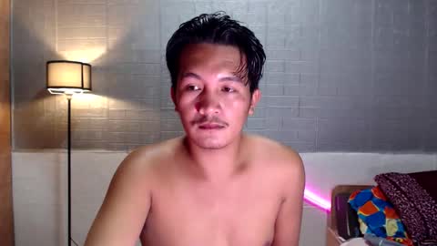 hunkylloyd online show from 9, 3, 2026