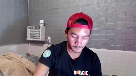 hunkylloyd online show from 12, 4, 2026