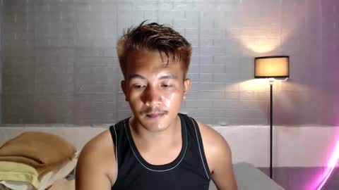 hunkylloyd online show from 4, 6, 2026