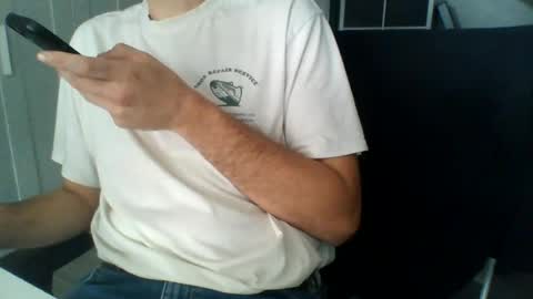 Snapshot of hunting_007 chatting on 12, 6, 2026 hunting_007 online show from 12, 6, 2026