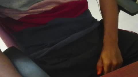 Snapshot of huxzizxhqnyx chatting on 24, 10, 2025 CHAVI online show from 24, 10, 2025