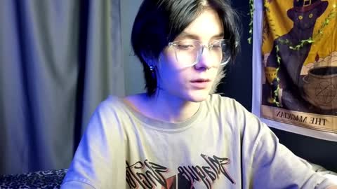 Snapshot of hyeon_jin chatting on 2, 2, 2025 Hyeon Jin online show from 2, 2, 2025