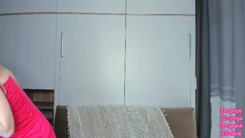 Snapshot of hypnoootic chatting on 10, 6, 2026 Jenny online show from 10, 6, 2026