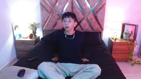 Son Hyunjin online show from 19, 9, 2025