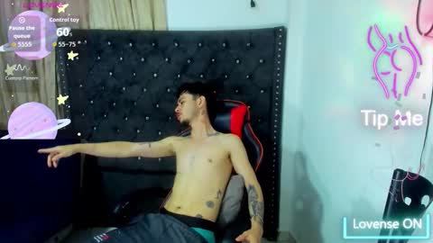 kelvis online show from 9, 10, 2025