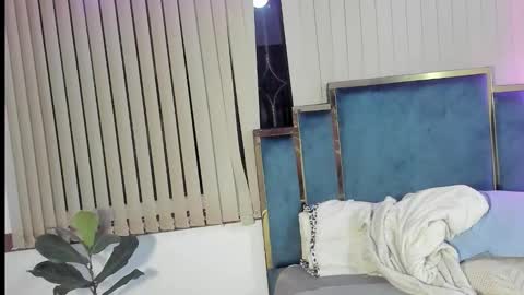 Snapshot of iam_brina04 chatting on 22, 10, 2025 Brina online show from 22, 10, 2025