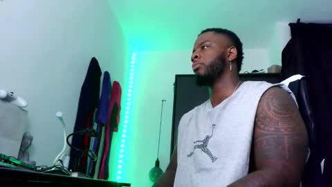 Mr H Independent model online show from 27, 10, 2025