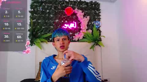 Snapshot of iam_lukas__ chatting on 5, 10, 2025 iam_lukas__ online show from 5, 10, 2025