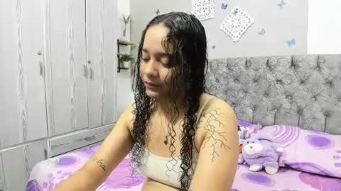 Snapshot of iam_mai chatting on 22, 2, 2025 iam_mai online show from 22, 2, 2025