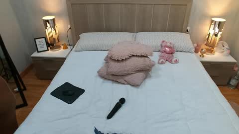 Snapshot of iamcrystal2 chatting on 11, 12, 2024 Crystal online show from 11, 12, 2024