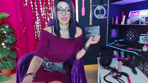 Snapshot of iammistressk chatting on 24, 1, 2025 Mistress K online show from 24, 1, 2025