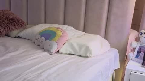 Snapshot of iamnyxy_ chatting on 3, 12, 2025 Nyxy online show from 3, 12, 2025