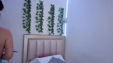 Snapshot of iamnyxy_ chatting on 12, 1, 2026 Nyxy online show from 12, 1, 2026