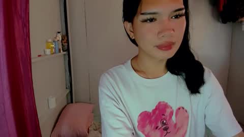 Snapshot of iamyourdesire_ chatting on 14, 2, 2026 shhh online show from 14, 2, 2026