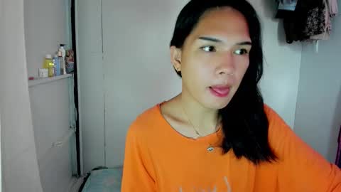 Snapshot of iamyourdesire_ chatting on 17, 2, 2026 shhh online show from 17, 2, 2026