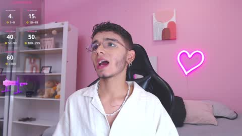 Snapshot of ian_castillo_ chatting on 23, 1, 2025 IAN CASTILLO online show from 23, 1, 2025