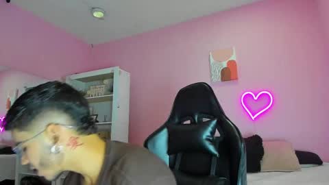 Snapshot of ian_castillo_ chatting on 21, 2, 2025 IAN CASTILLO online show from 21, 2, 2025