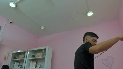 Snapshot of ian_castillo_ chatting on 7, 3, 2025 IAN CASTILLO online show from 7, 3, 2025