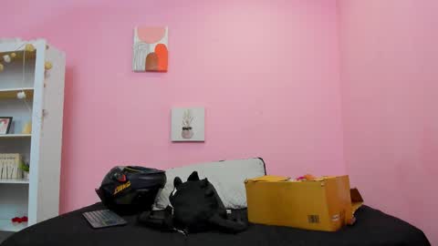 Snapshot of ian_castillo_ chatting on 26, 11, 2025 IAN CASTILLO online show from 26, 11, 2025