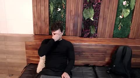 Ian Davis online show from 4, 10, 2025