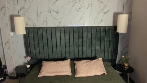 Ian Davis online show from 19, 10, 2025