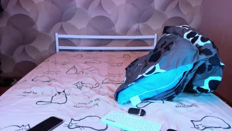 Ian Flor online show from 13, 12, 2025