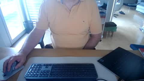 iandy12 online show from 2, 12, 2025