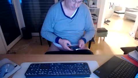 iandy12 online show from 12, 3, 2026