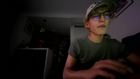 Snapshot of iangel_ chatting on 24, 7, 2026 ian online show from 24, 7, 2026