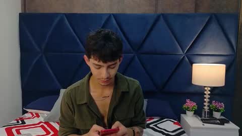 Snapshot of ianlark chatting on 16, 2, 2026 Ian Lark online show from 16, 2, 2026