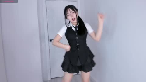 Hitomi   online show from 13, 1, 2025