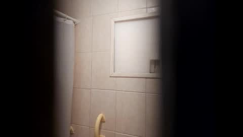 Snapshot of icomhard chatting on 16, 9, 2025 Icomhard online show from 16, 9, 2025