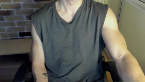 Snapshot of idkiww chatting on 10, 10, 2025 yo online show from 10, 10, 2025